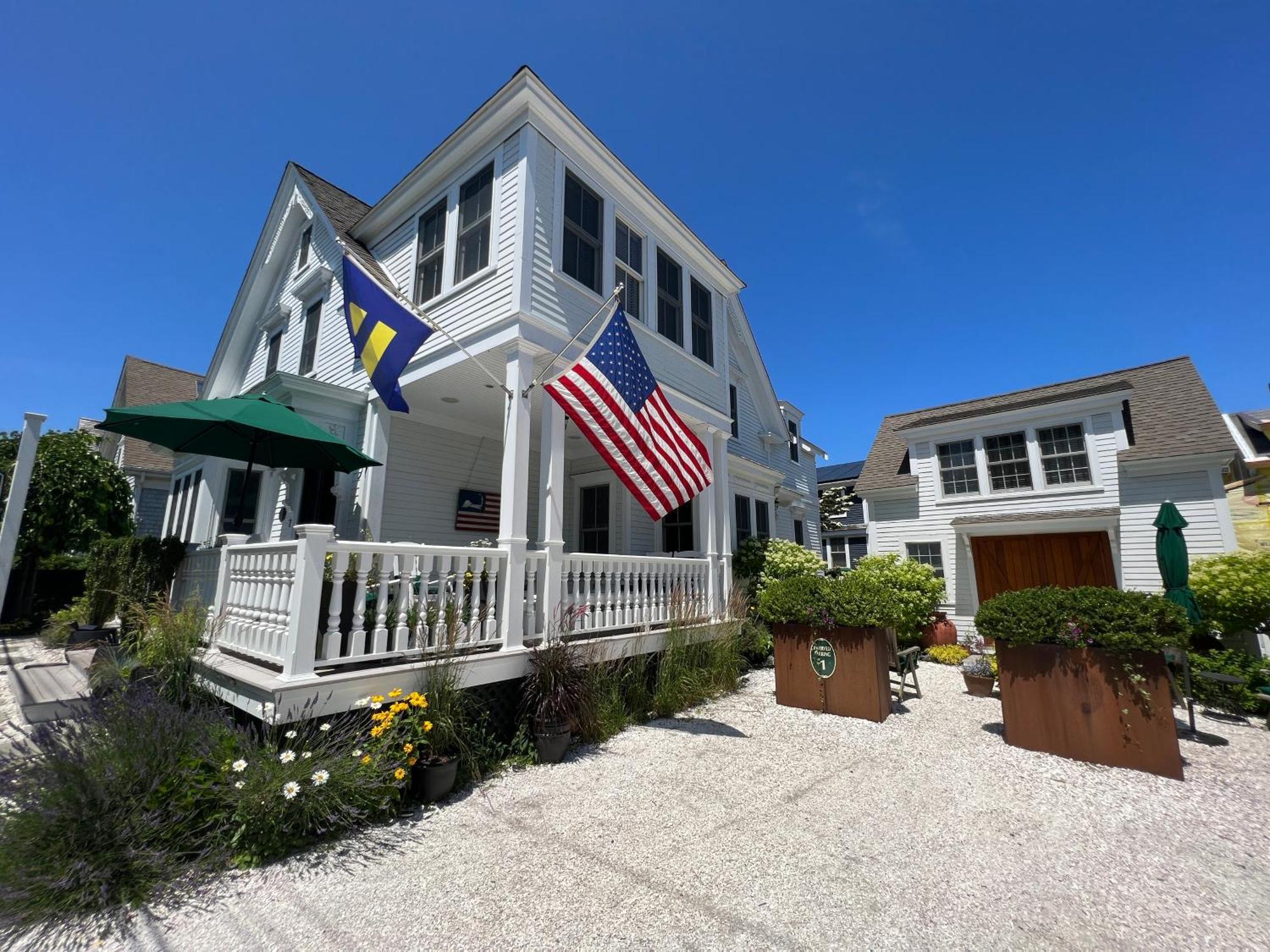 White Porch Inn Provincetown Exterior photo